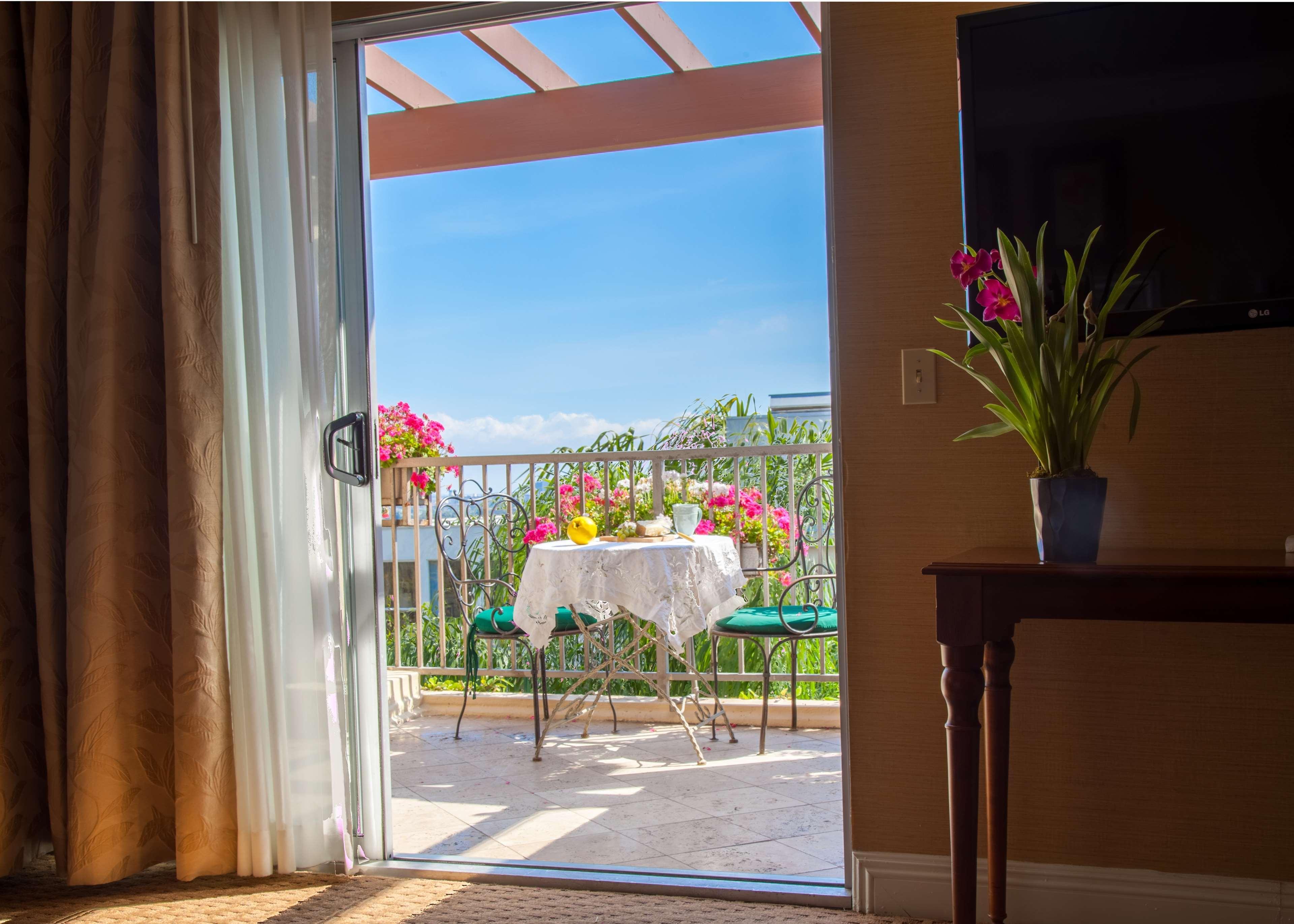 Best Western Plus Sunset Plaza Hotel Лос-Анджелес Экстерьер фото