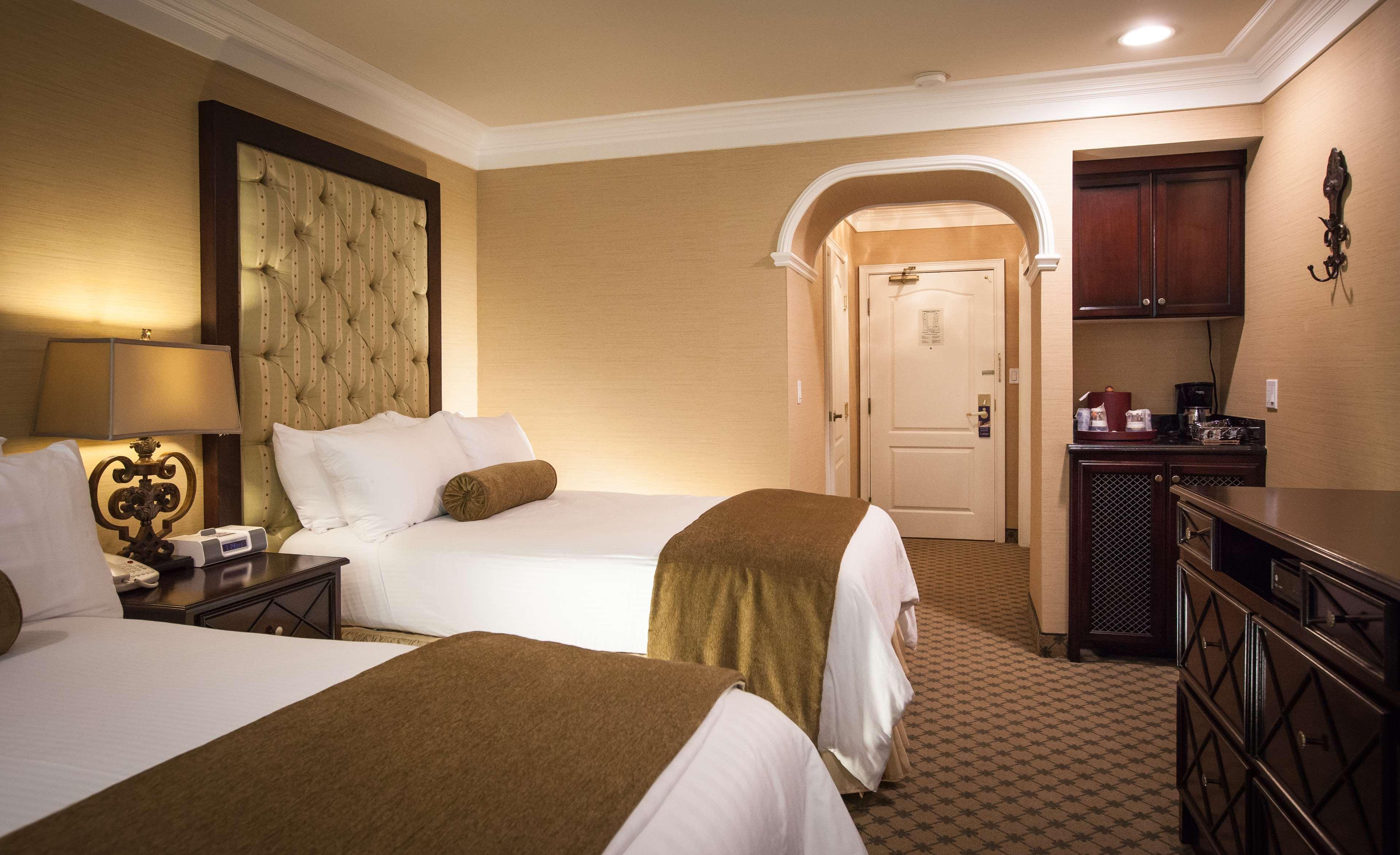 Best Western Plus Sunset Plaza Hotel Лос-Анджелес Экстерьер фото