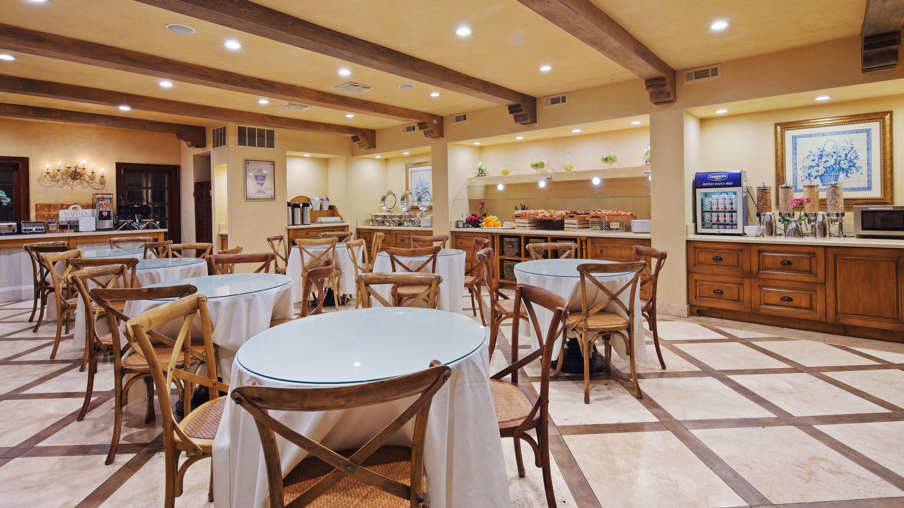 Best Western Plus Sunset Plaza Hotel Лос-Анджелес Экстерьер фото